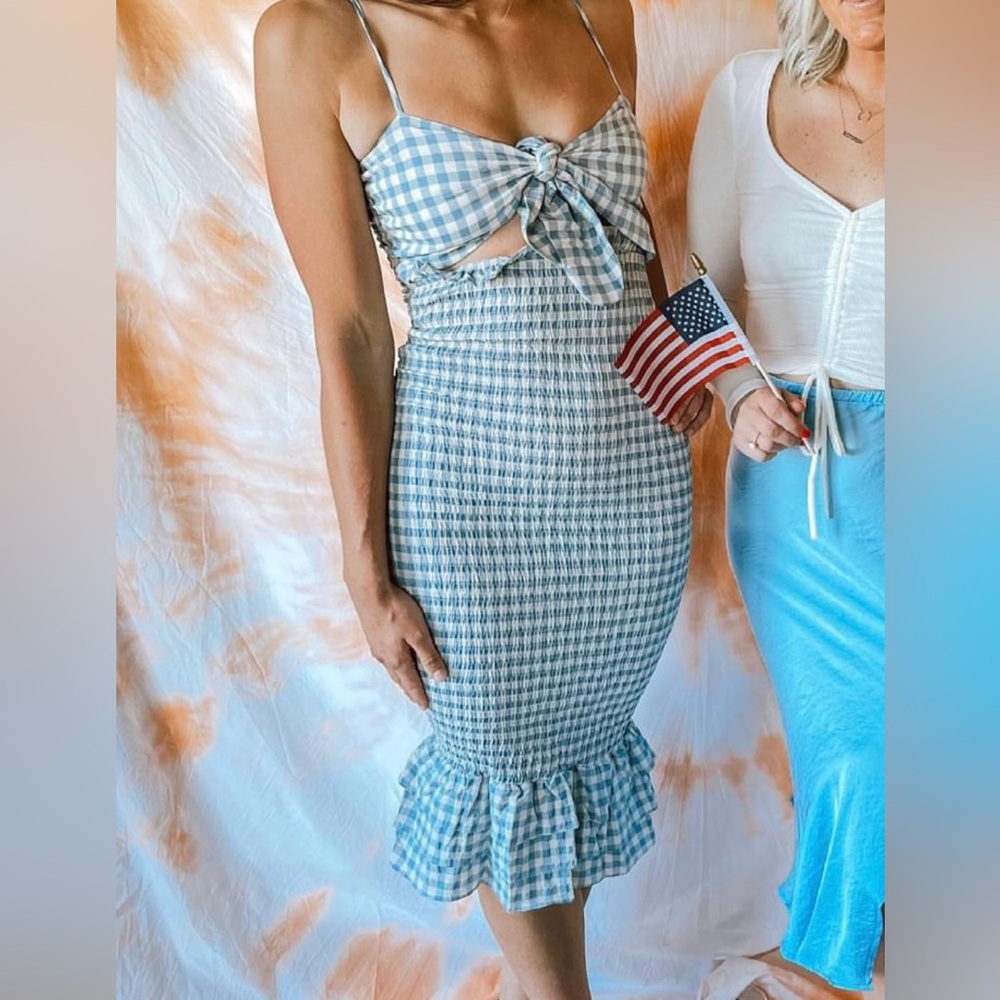 Tablecloth check dress with cut out - Small - stretchy